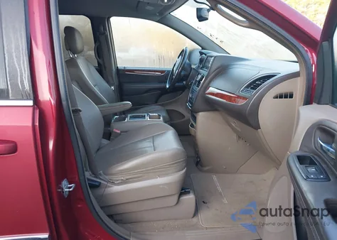 2014 Chrysler Town & Country Touring z USA, uszkodzony, nr VIN 2C4RC1BG5ER433714